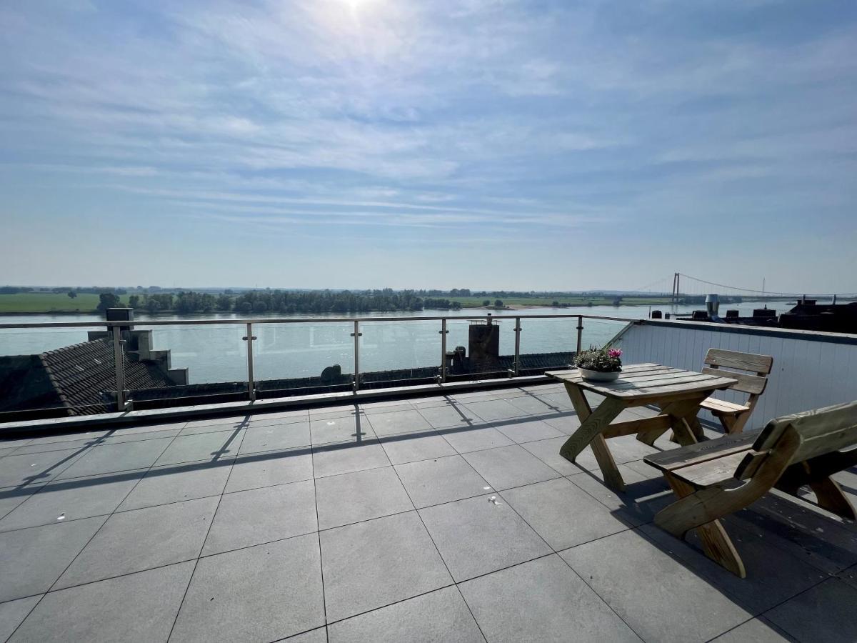 Panorama - Exklusives Apartment An Der Promenade Mit Dachterrasse & Rheinblick 艾默里奇 外观 照片