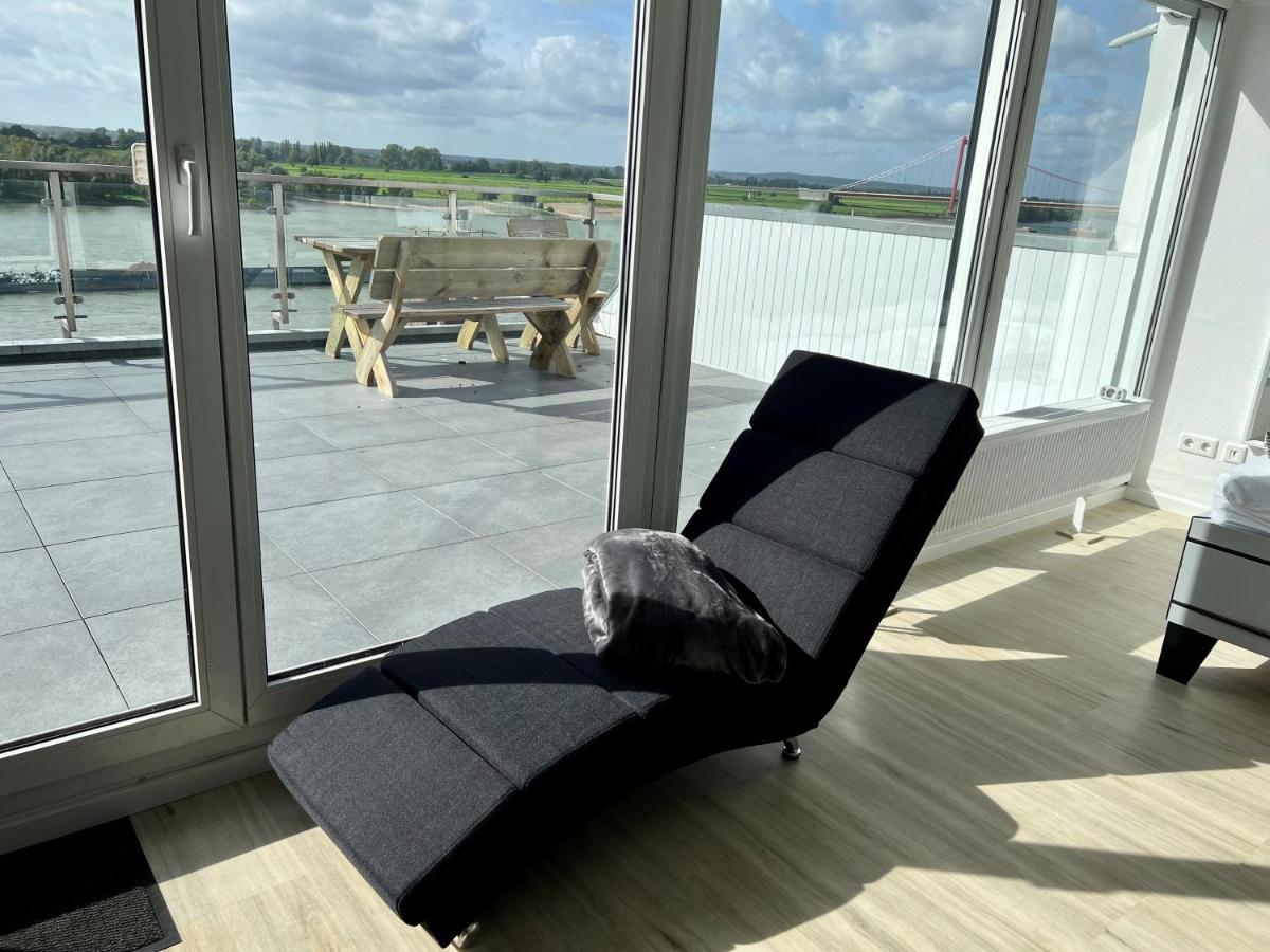 Panorama - Exklusives Apartment An Der Promenade Mit Dachterrasse & Rheinblick 艾默里奇 外观 照片